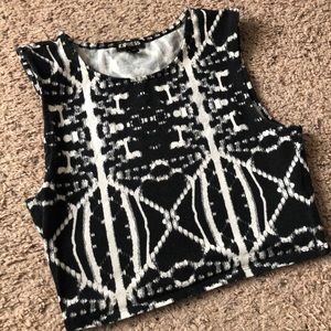 Express XS black & white crop tank